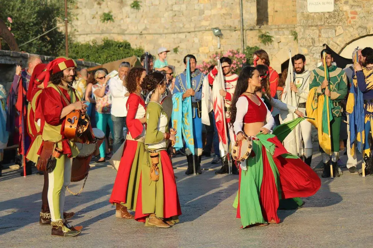 Novus Amor durante feste e rievocazioni medievali, fotografia 7