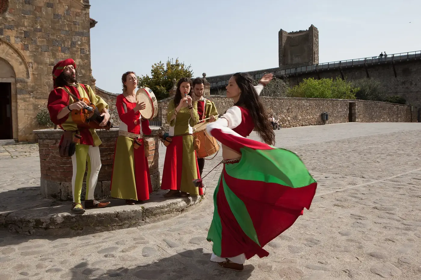 Novus Amor durante feste e rievocazioni medievali, fotografia 8